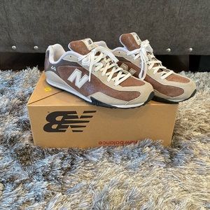 New Balance 442 gym shoes